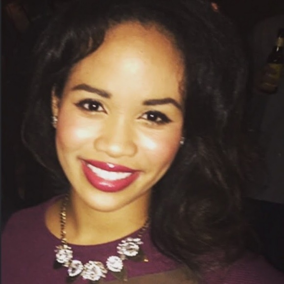 Meet your Posher, Mariam - Picture 1 of 1